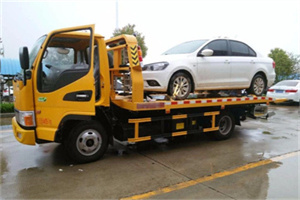 内黄附近拖车救援24小时服务热线